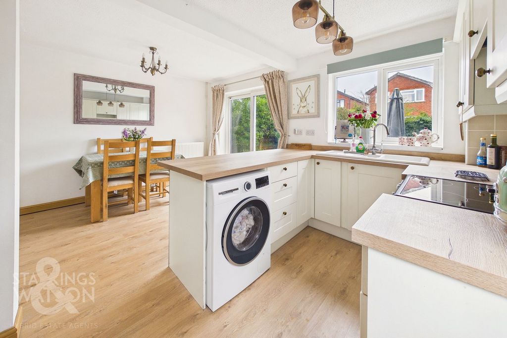 Property photo 3 of 16