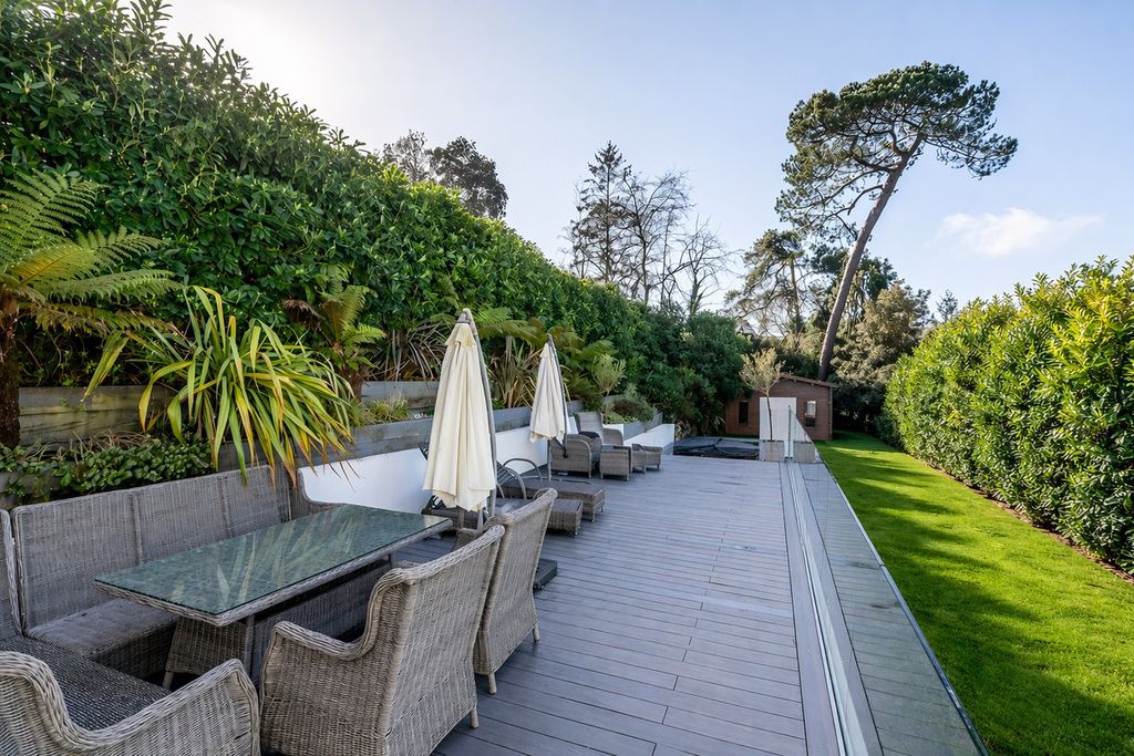 Property photo 3 of 31