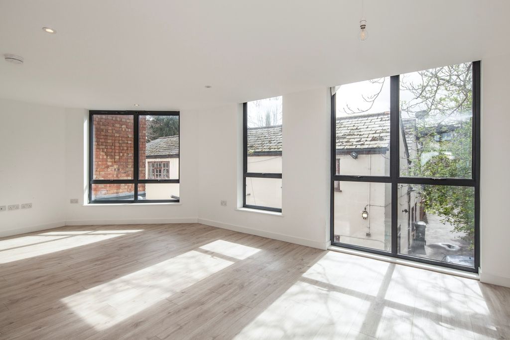 Property photo 2 of 10 F872Dde7-4A2c-F11...