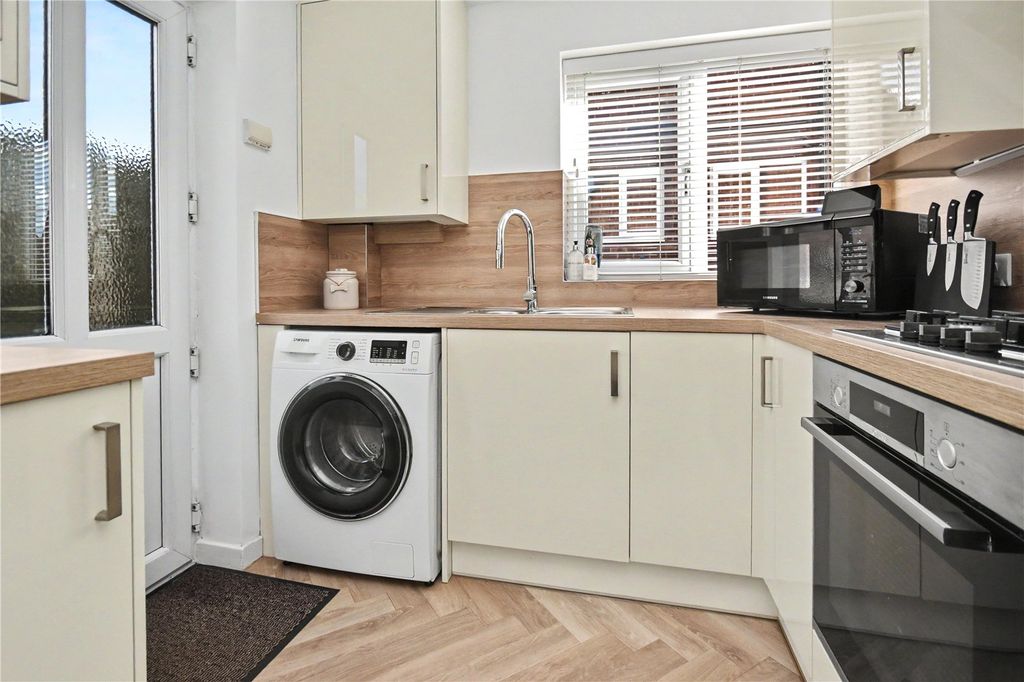 Property photo 3 of 15 Picture No. 17