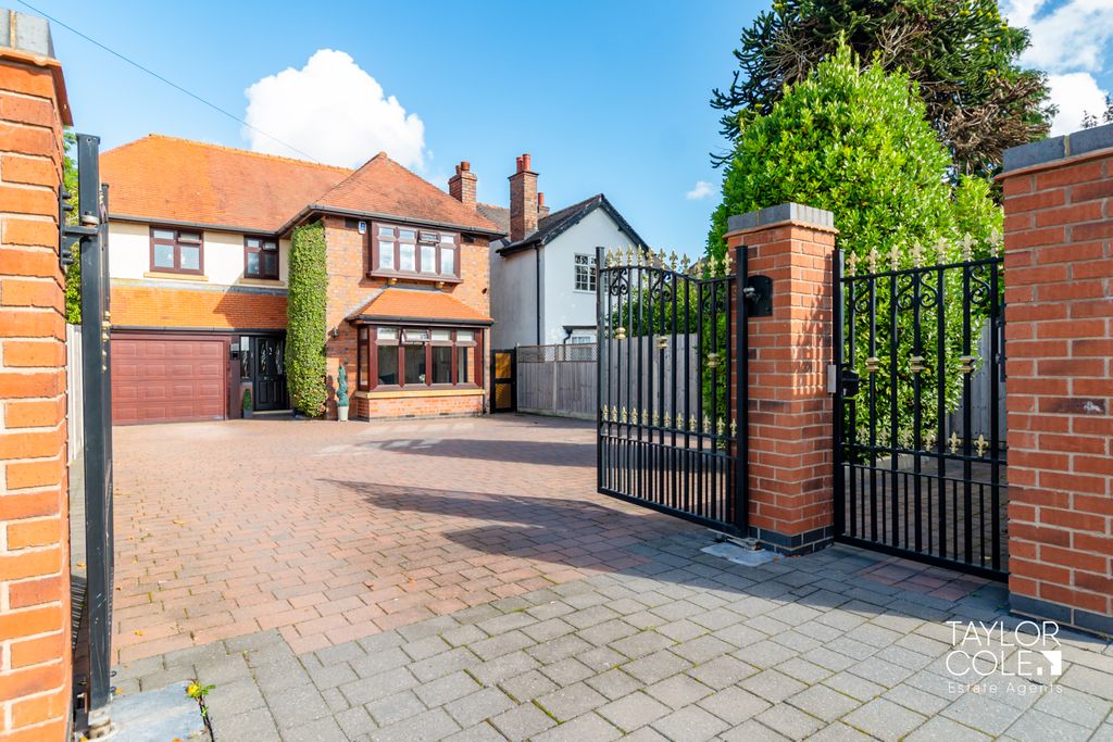 Property photo 1 of 42