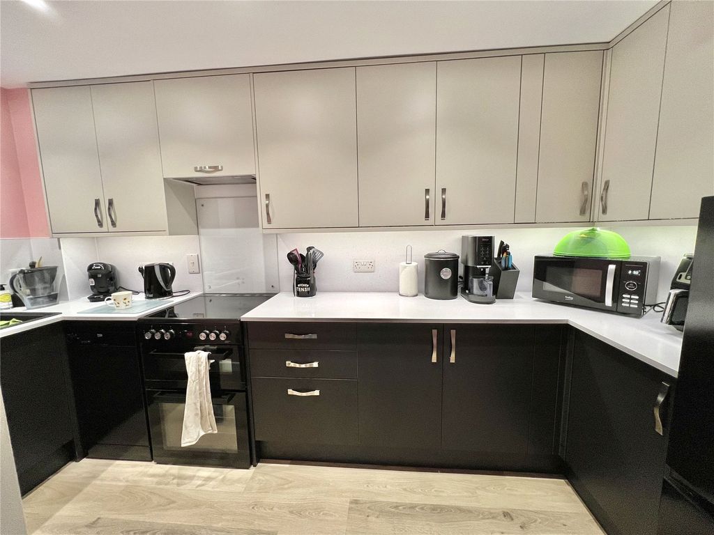 Property photo 3 of 15 Picture No. 09