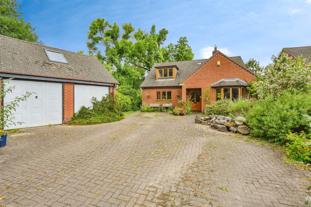 Property photo 1 of 18