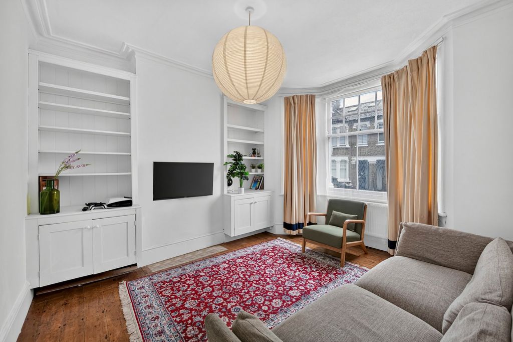 Property photo 1 of 11