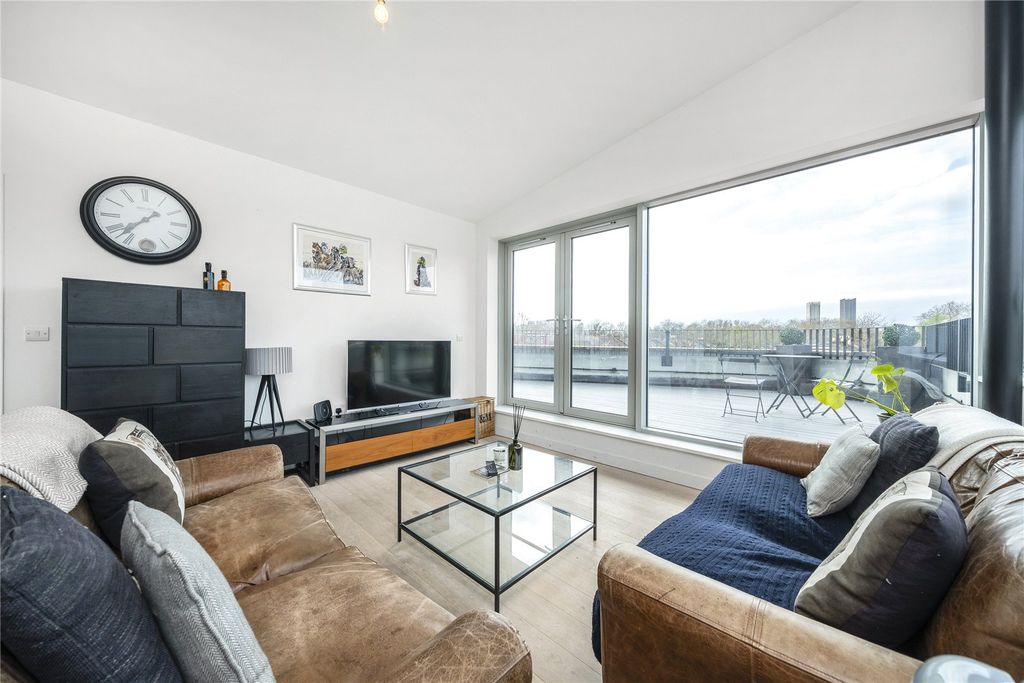 Property photo 2 of 13 Reception