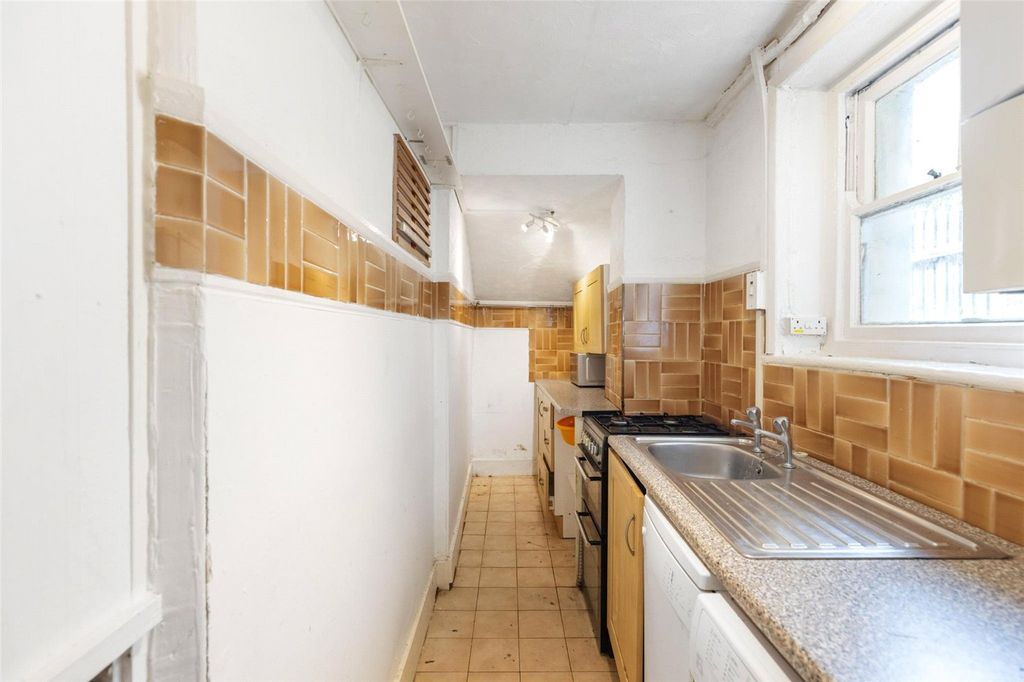 Property photo 2 of 15 Picture No. 04