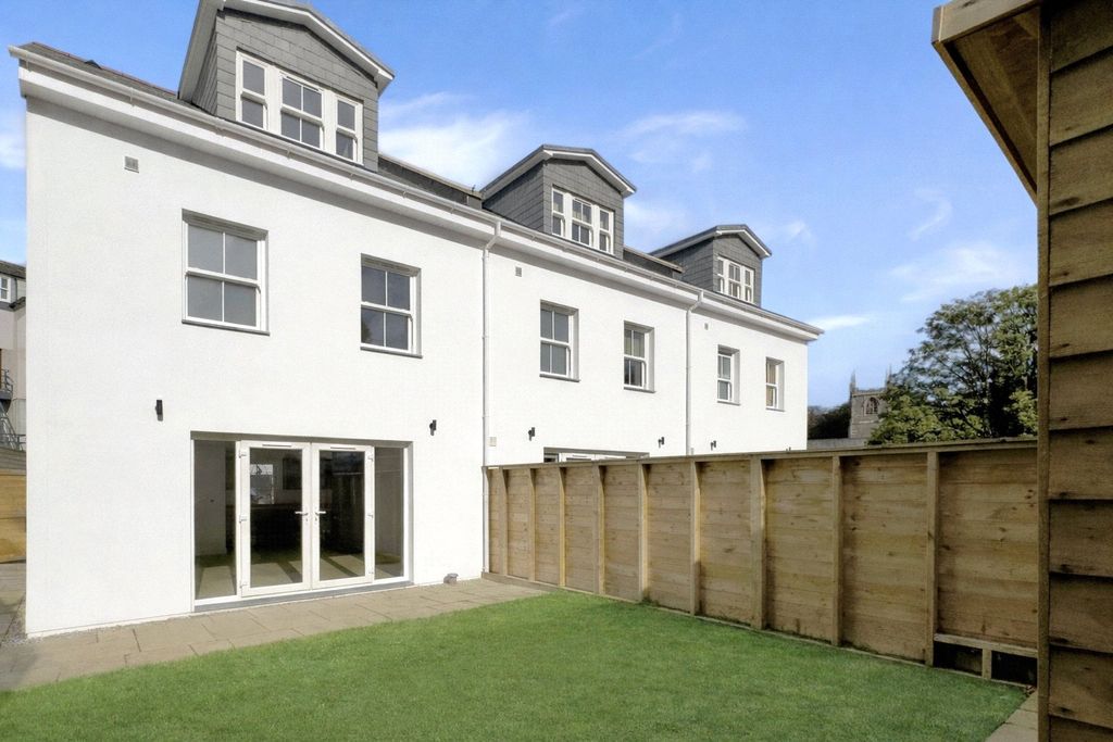 Property photo 1 of 10 Picture No. 22