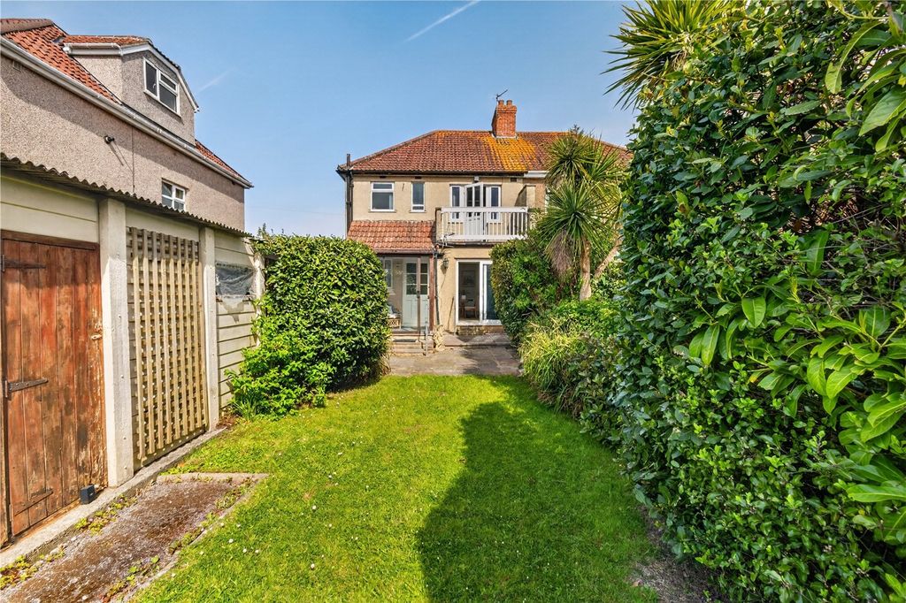 Property photo 2 of 19 Picture No. 26