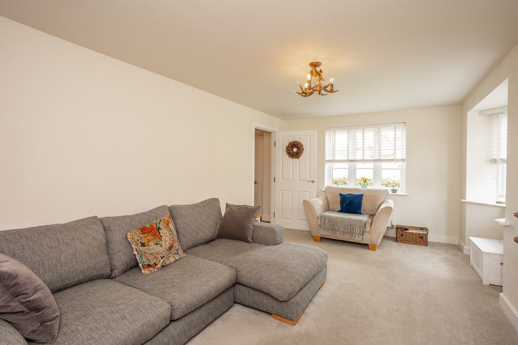 Property photo 3 of 27