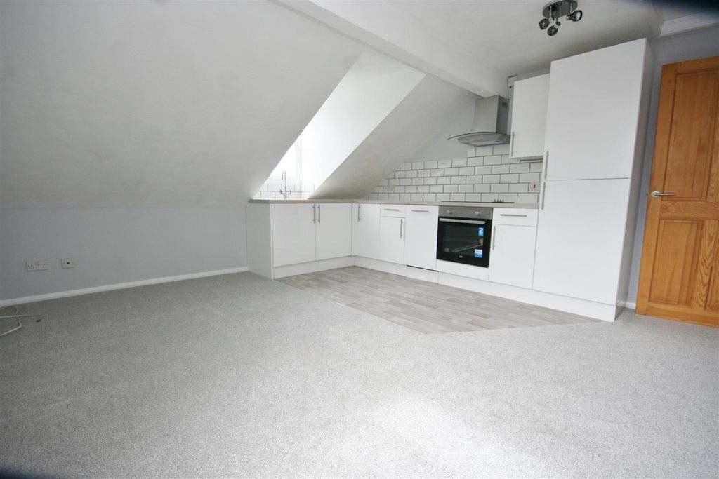 Property photo 3 of 9 Img_0001.Jpg