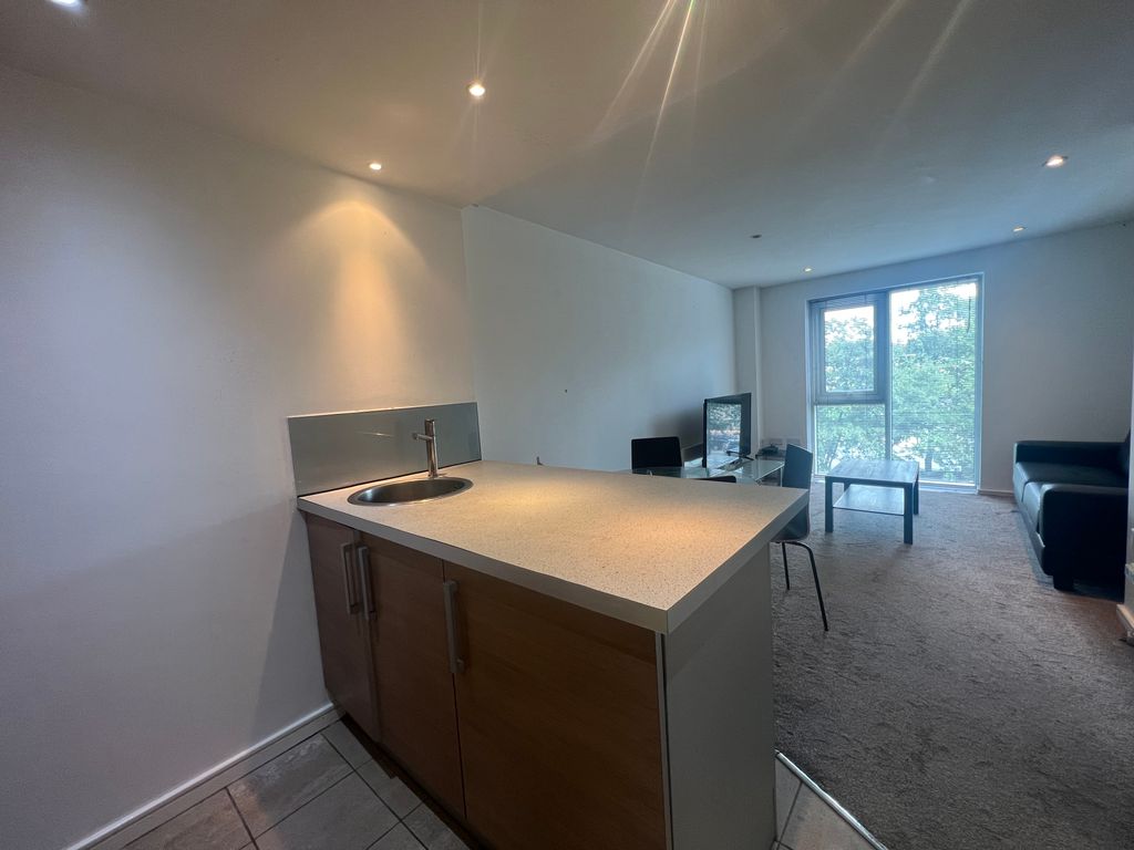 Property photo 3 of 7 Kitchen