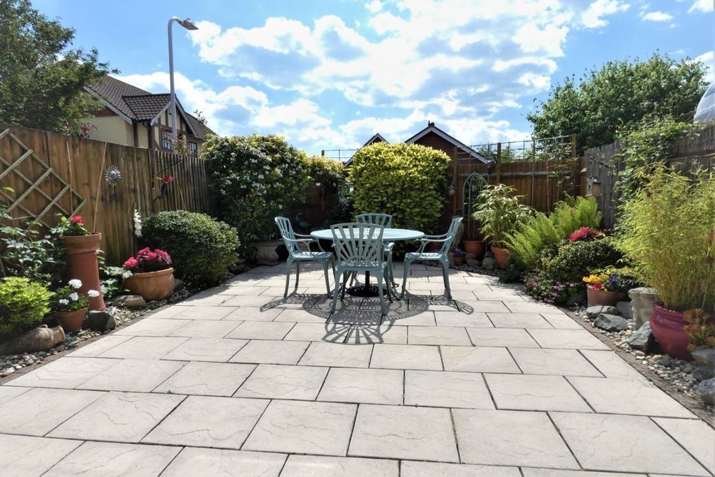 Property photo 2 of 22 Picture No. 05