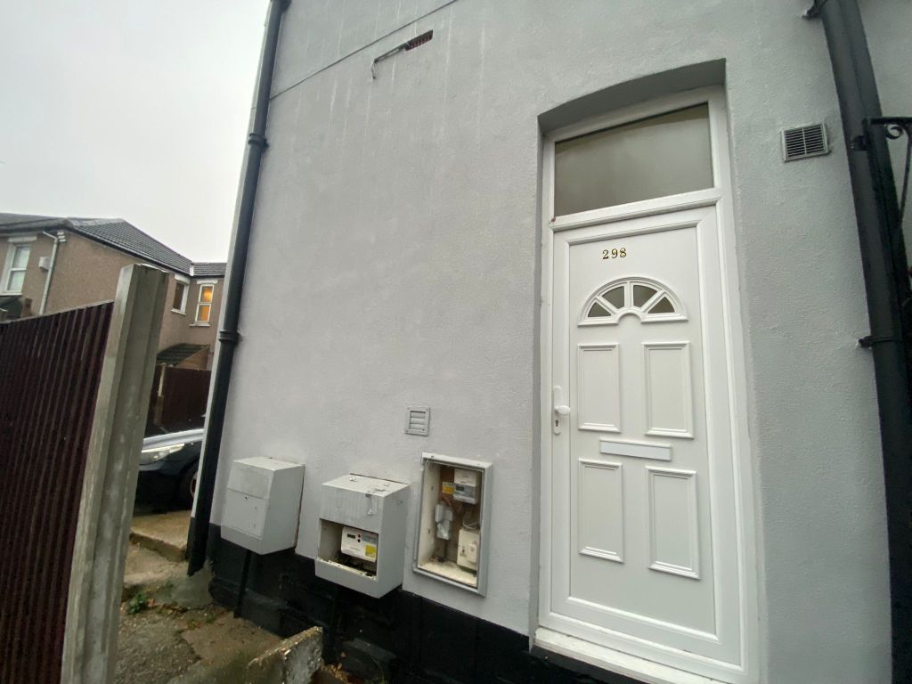 Property photo 2 of 12