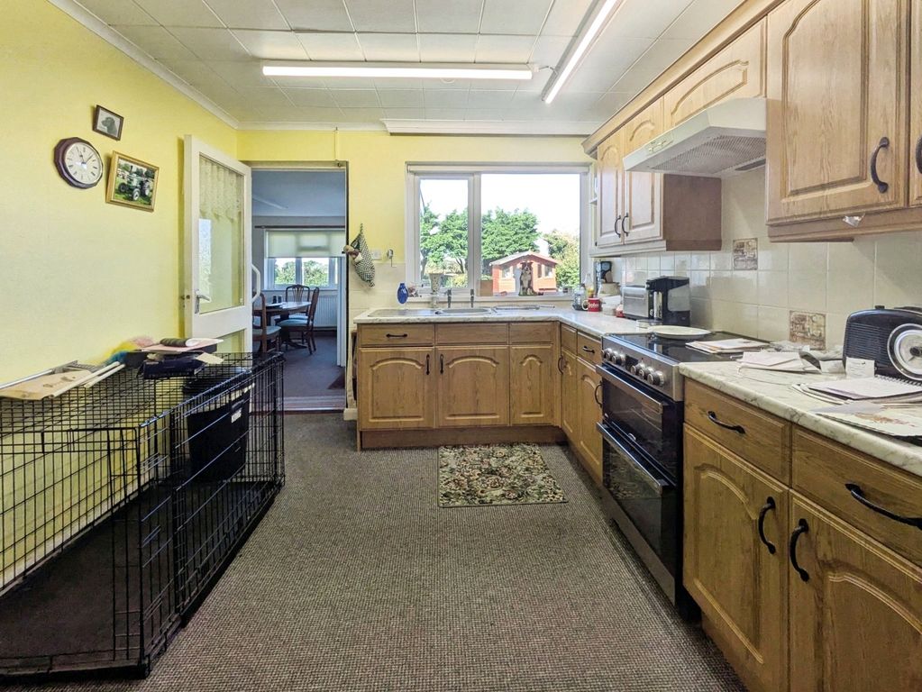 Property photo 3 of 19 Picture No. 11