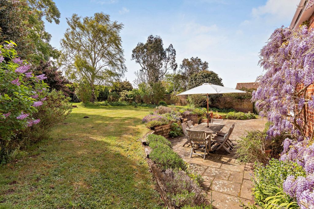 Property photo 3 of 19 Picture No. 17