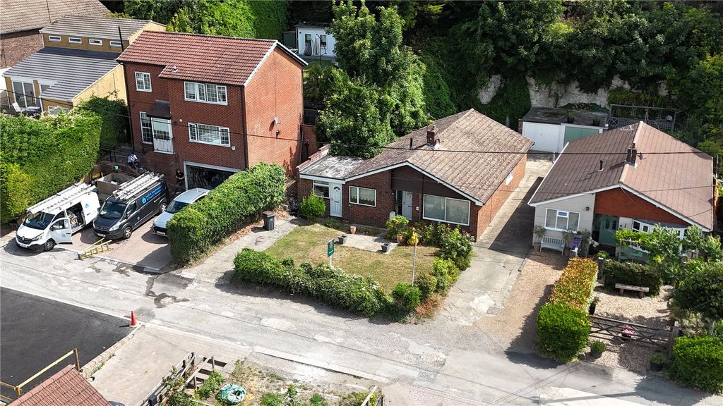Property photo 2 of 14 Picture No. 29