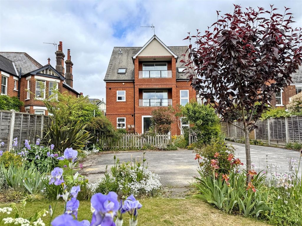 Property photo 1 of 8 Front Marl45.Jpg