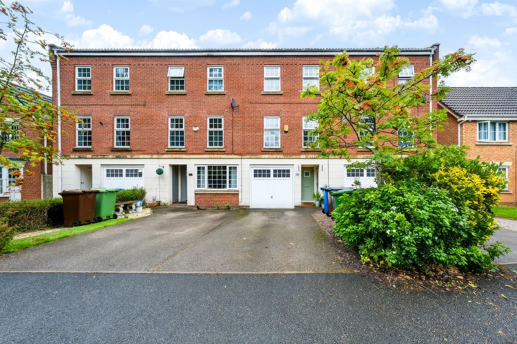 Property photo 1 of 20 14 Westbourne Close