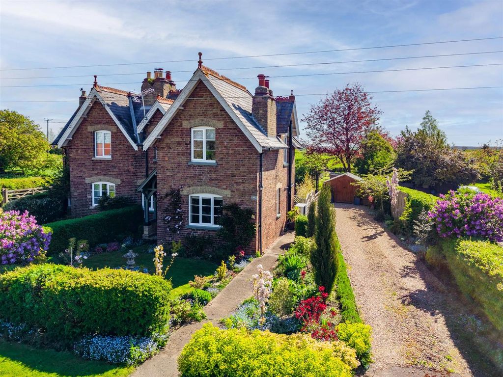 Property photo 1 of 38 44 Main Street-3.Jpg