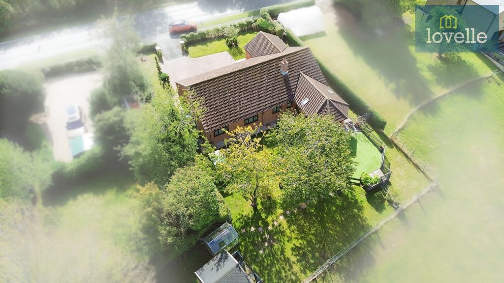 Property photo 2 of 21