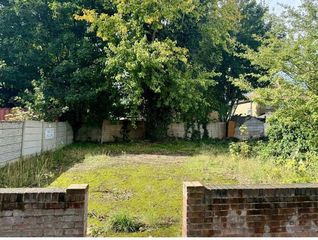 Property photo 2 of 2 Photo 2