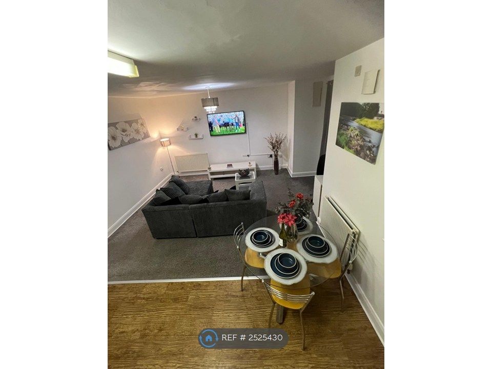 Property photo 3 of 33