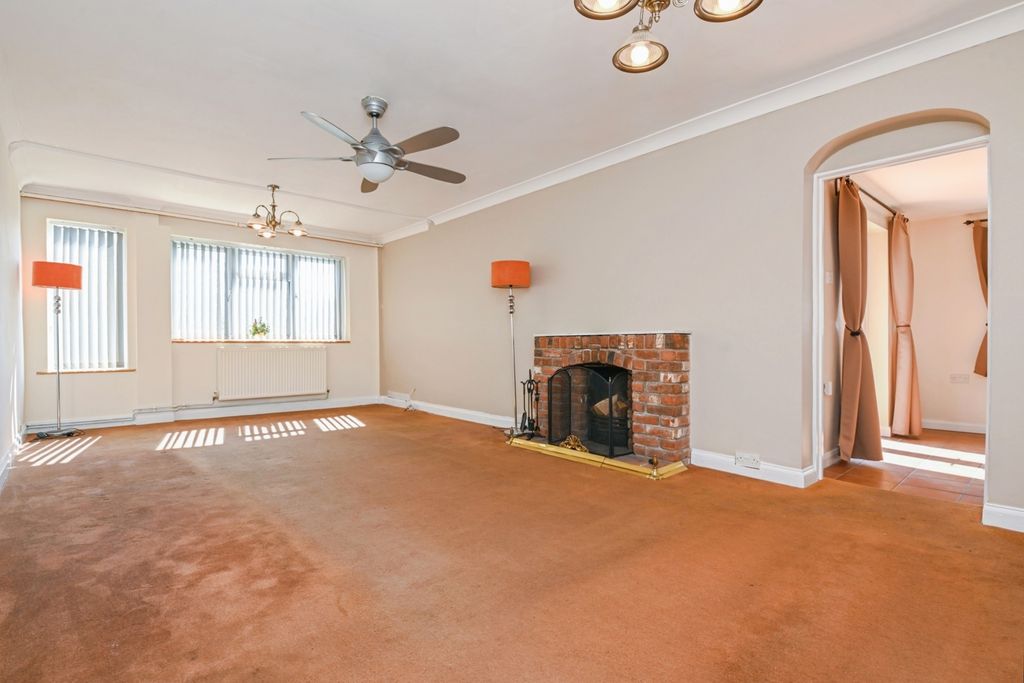 Property photo 2 of 17 Living Room