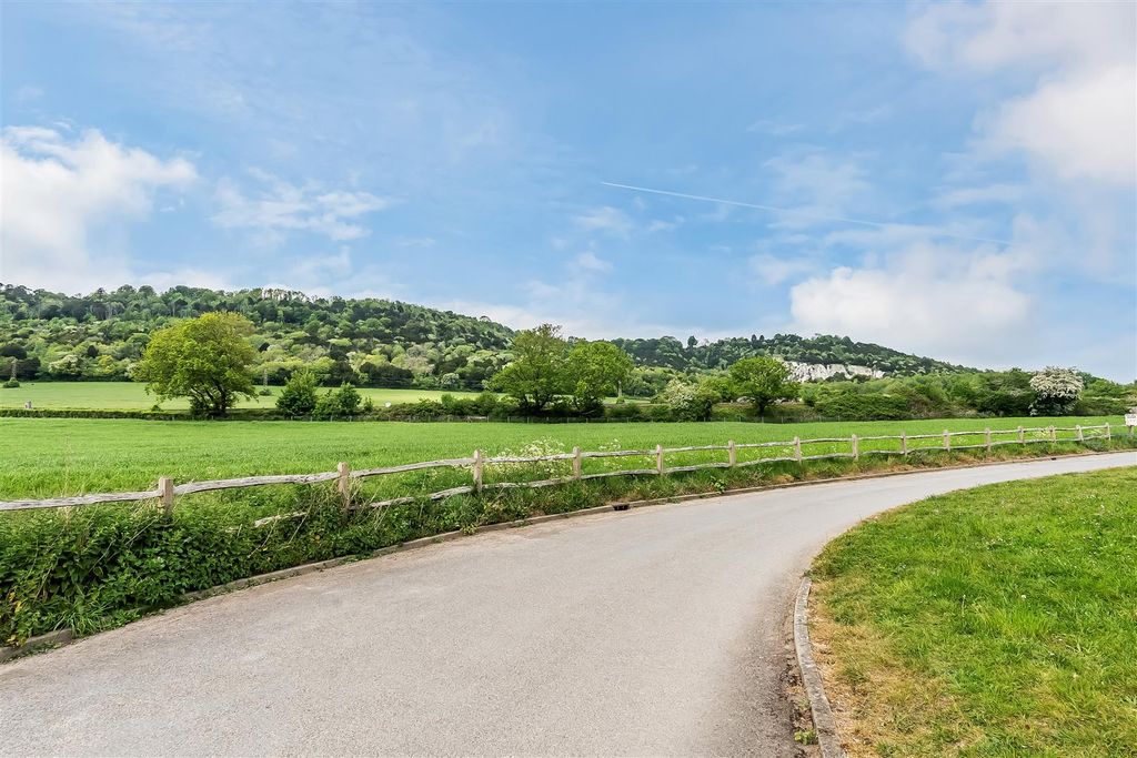Property photo 2 of 18 The-Byre-Cottage-14.Jpg