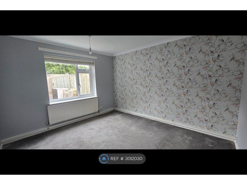 Property photo 3 of 13 Bedroom 1