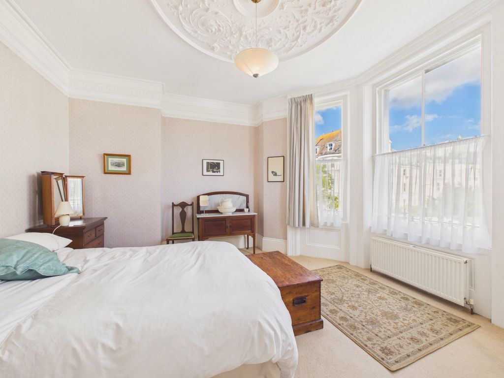 Additional image 6 of 3 bed flat for saleClifton Crescent, Folkestone, Kent CT20