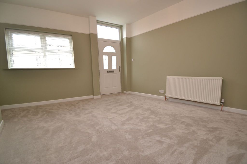 Property photo 3 of 17 Photograph 3
