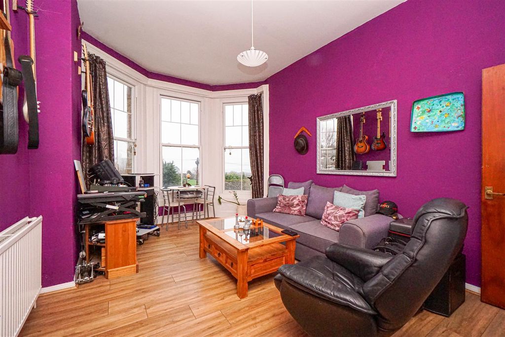 Property photo 3 of 8 Dsc04086.Jpg