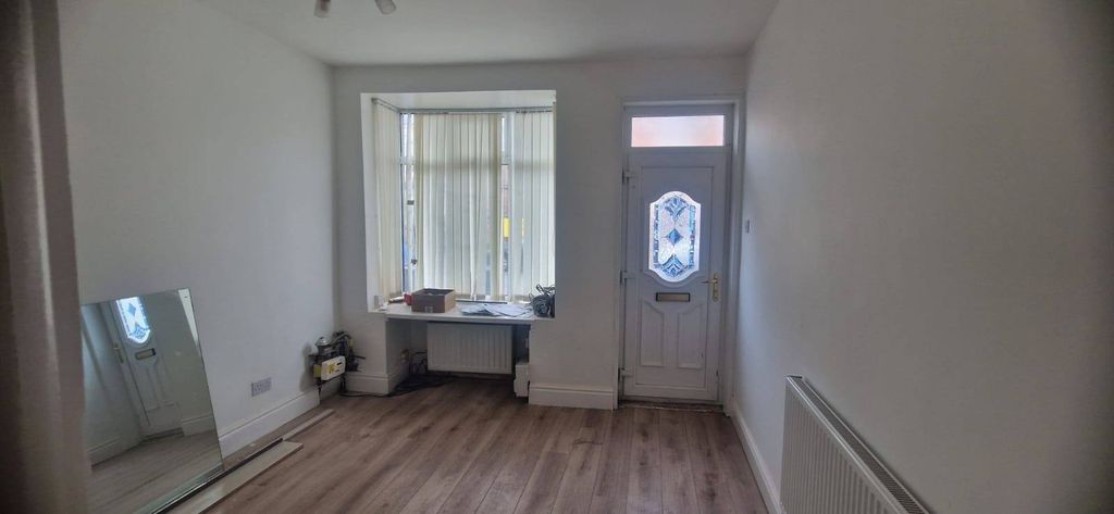 Property photo 1 of 11 Terraced House To Rent Havelock Road, Greet B11