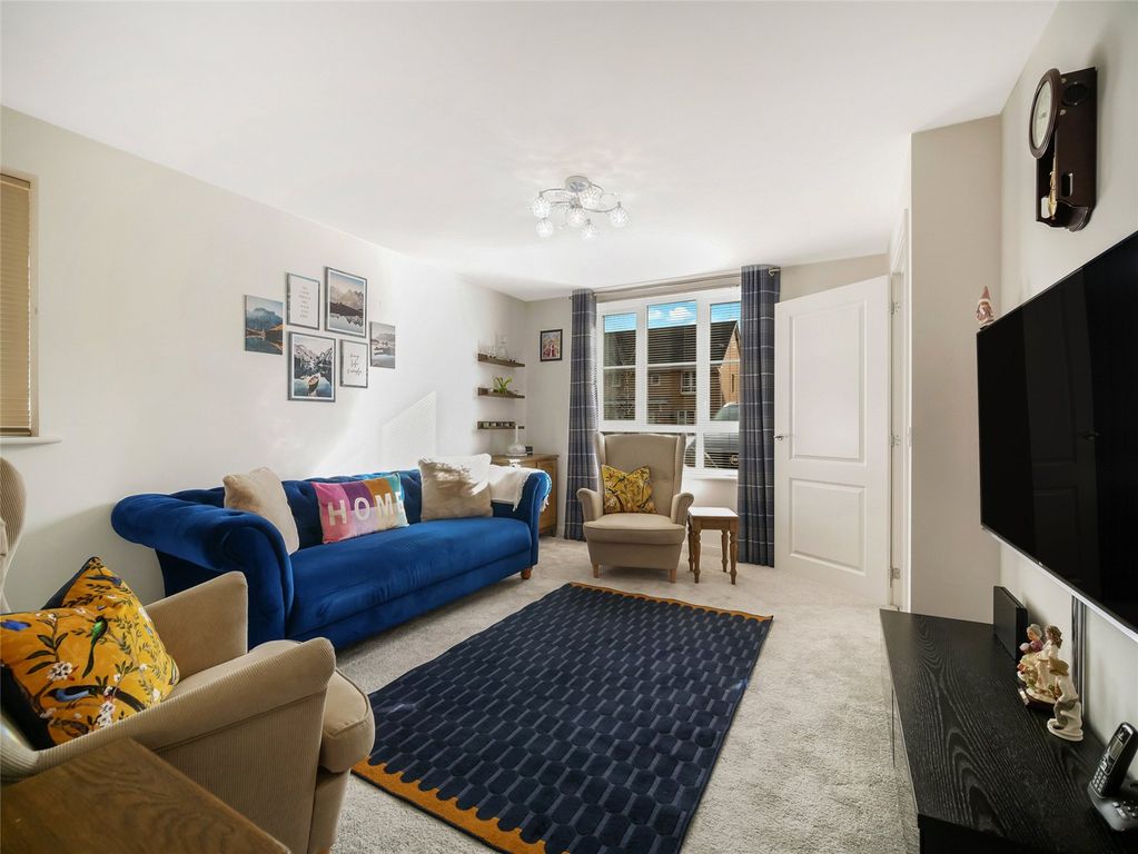 Property photo 2 of 21 Picture No. 02