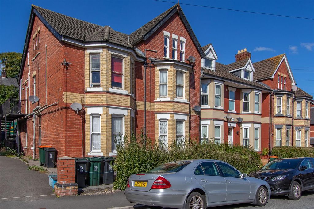 Property photo 1 of 7 Bryngwyn Road 12-2.Jpg