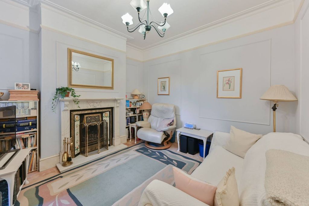 Property photo 3 of 13