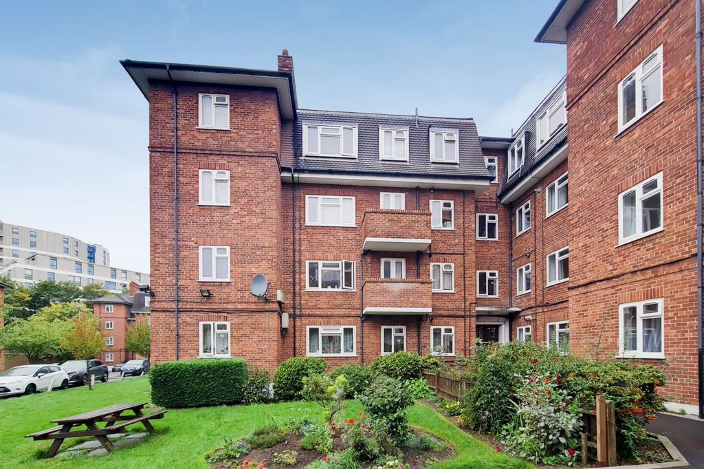 Property photo 1 of 8