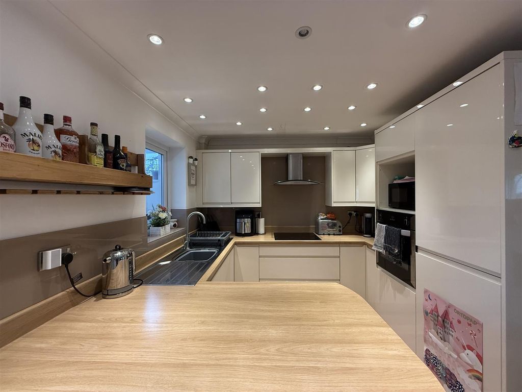 Property photo 3 of 11 Img_2081.Jpeg