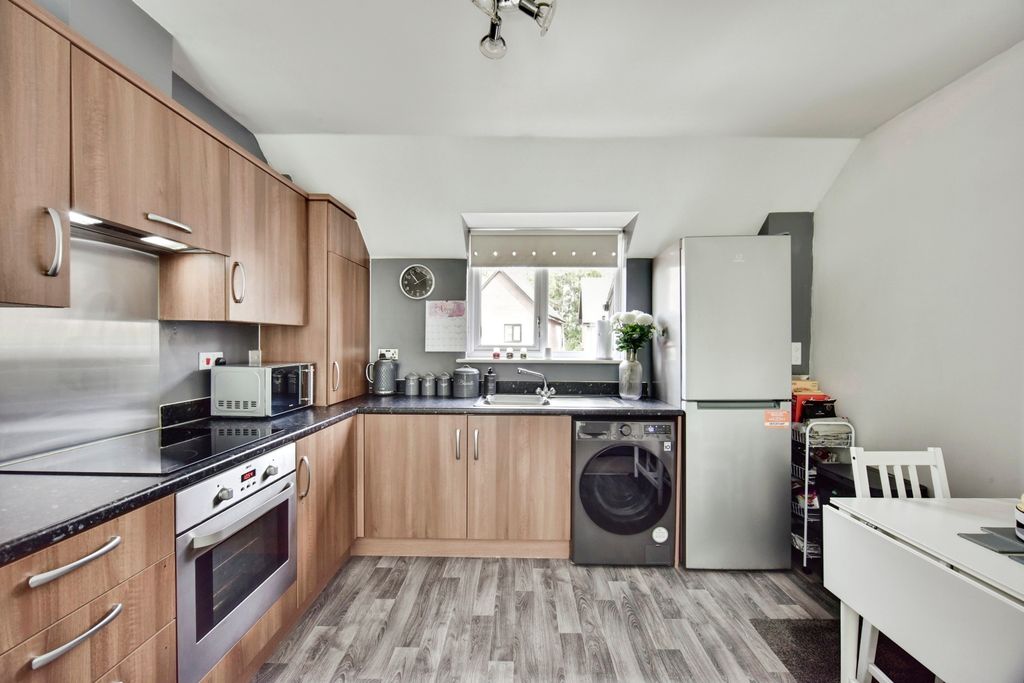 Property photo 3 of 20 Kitchen View