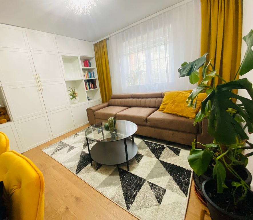 Property photo 1 of 12 Living Room