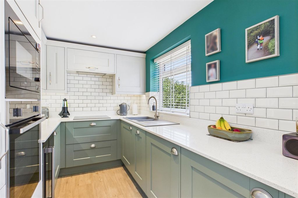 Property photo 3 of 19 Kitchen Diner