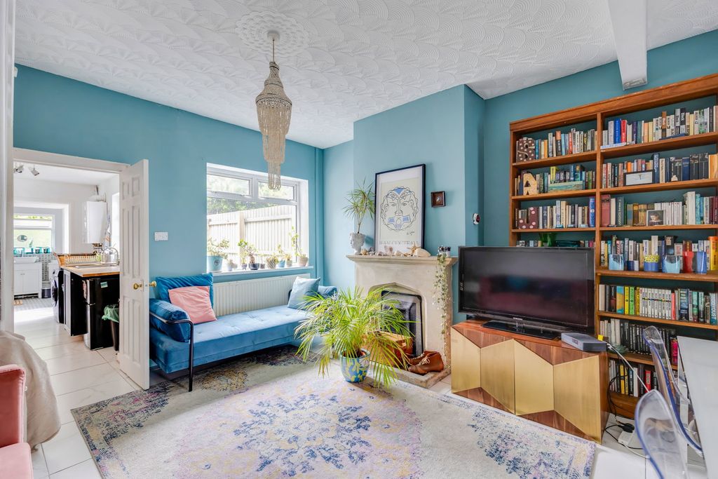 Property photo 2 of 24