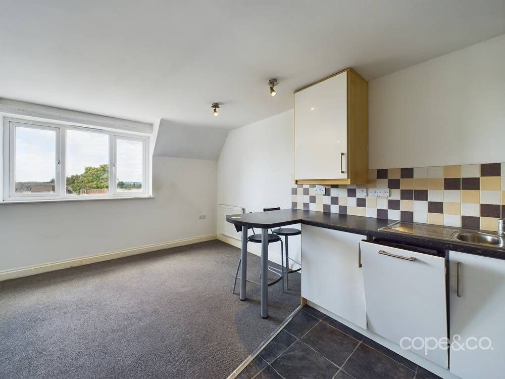 Property photo 2 of 8 3382646