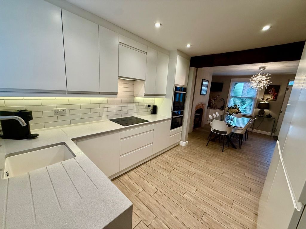 Property photo 3 of 22 Photo 2