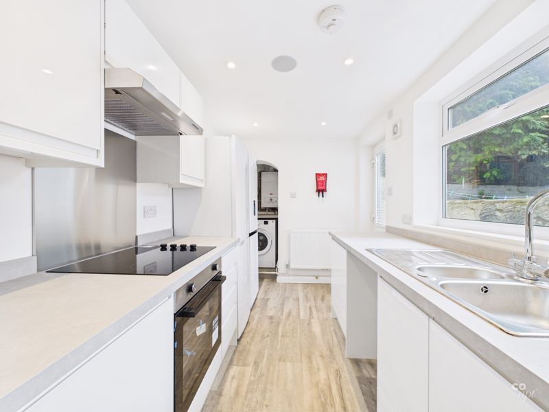 Property photo 2 of 10 Photo 12