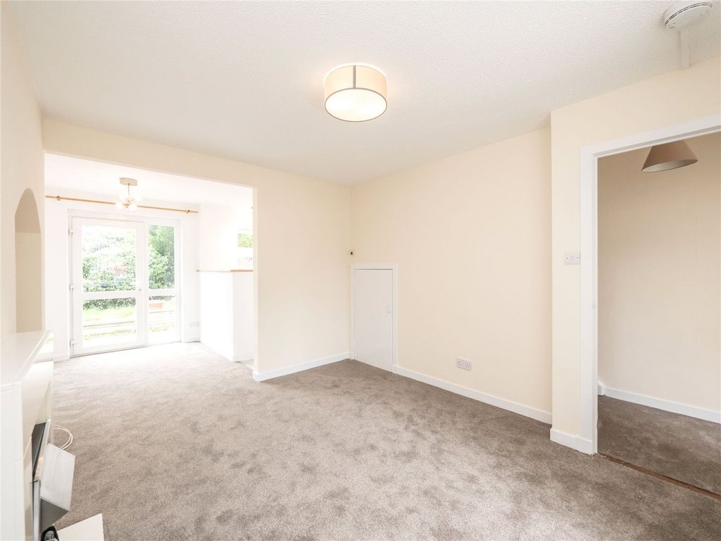Property photo 2 of 17 Picture No. 29