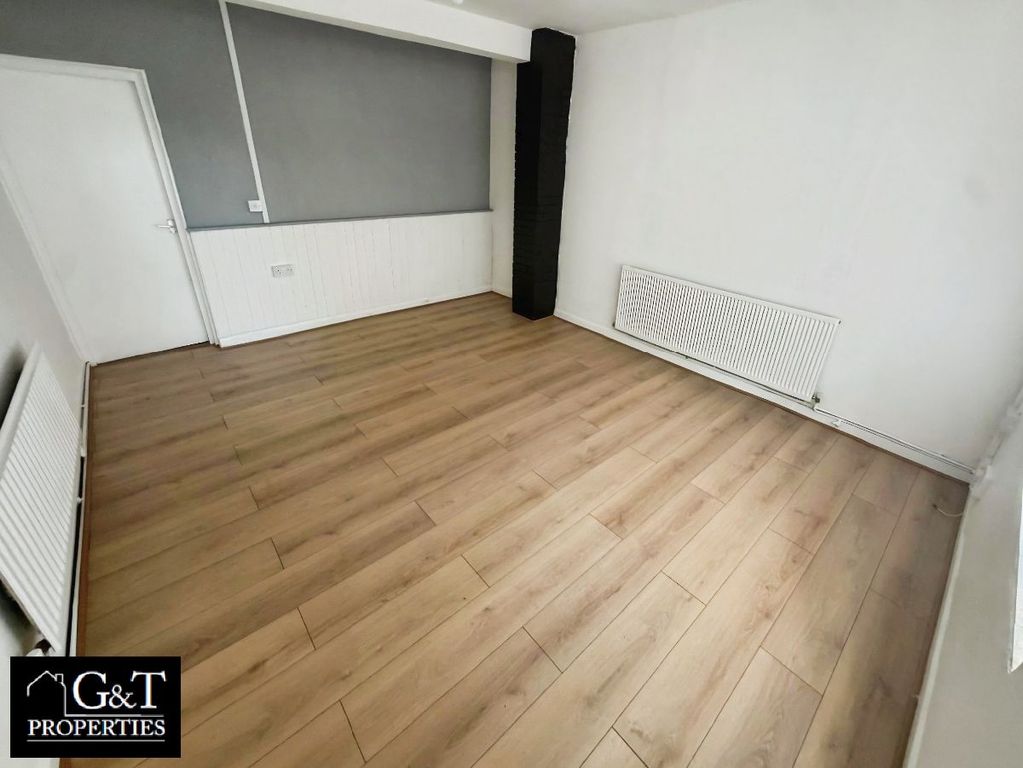Property photo 3 of 14 Front Reception Room