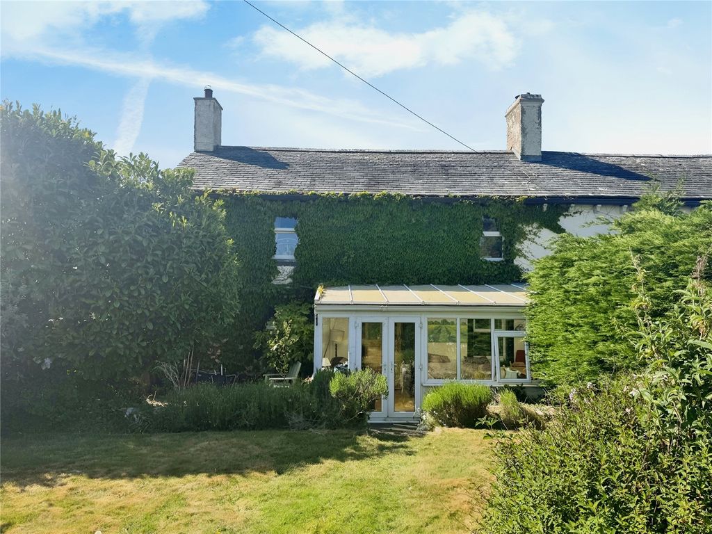 Property photo 1 of 15 Outside