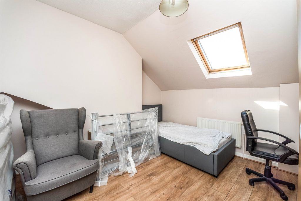 Additional image 5 of 8 bed terraced house for saleClare Street, Cardiff CF11