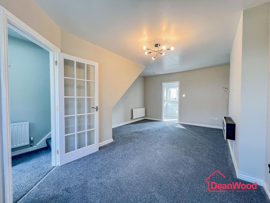 Property photo 3 of 18 3.Jpg
